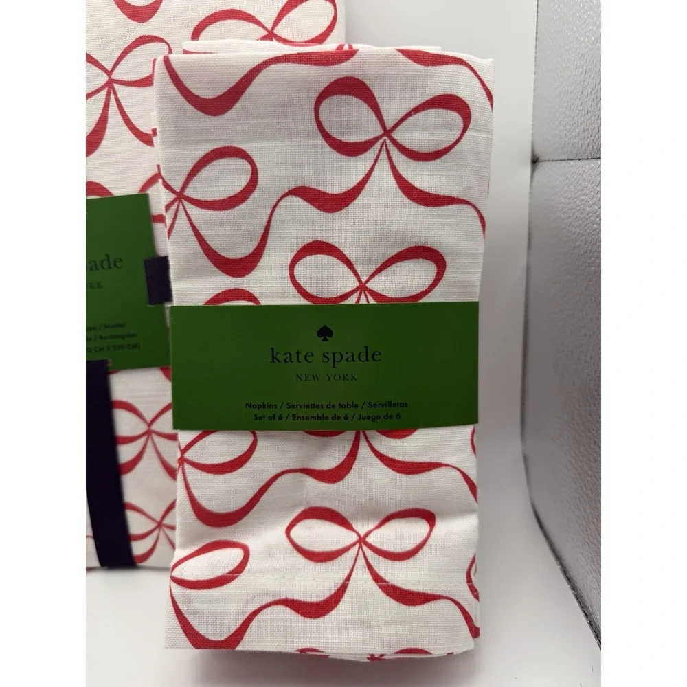 NWT Kate Spade Red Bow Table Cloth‎ (60x84) and Matching Napkin Set